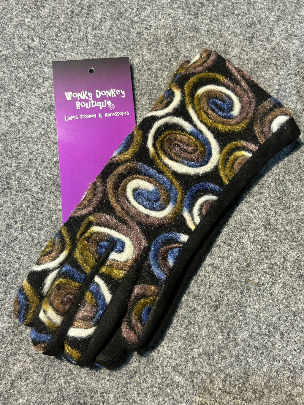 Abstract Circle Design Needle Felted Gloves