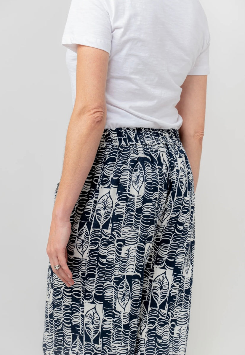 Greta Navy Linen Blend Wide Leg Cropped Trousers - Birch Print